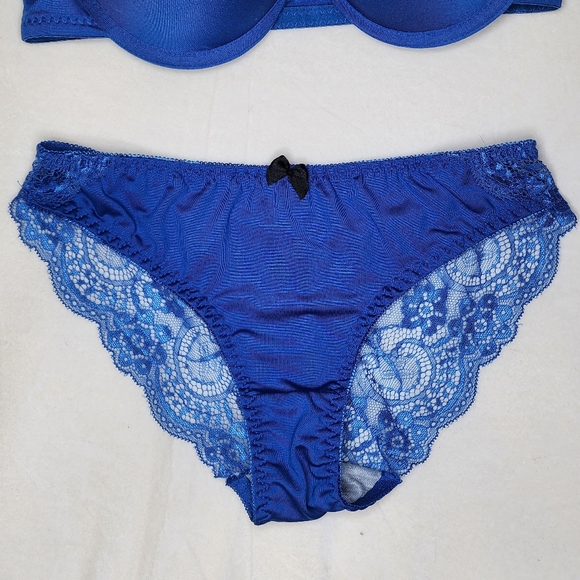 Blue Lacy Matching Bra & Panty Set - S - Picture 6 of 6